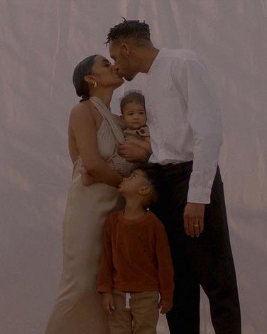 Perelel Lives: Stella Simona on the Evolution of Identity in Motherhood