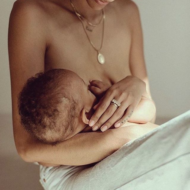 Breastfeeding or Formula? Tips for Feeding Our Babies
