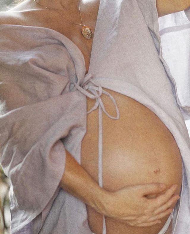 How to Manage Pregnancy Mood Swings According to a Naturopathic Doctor