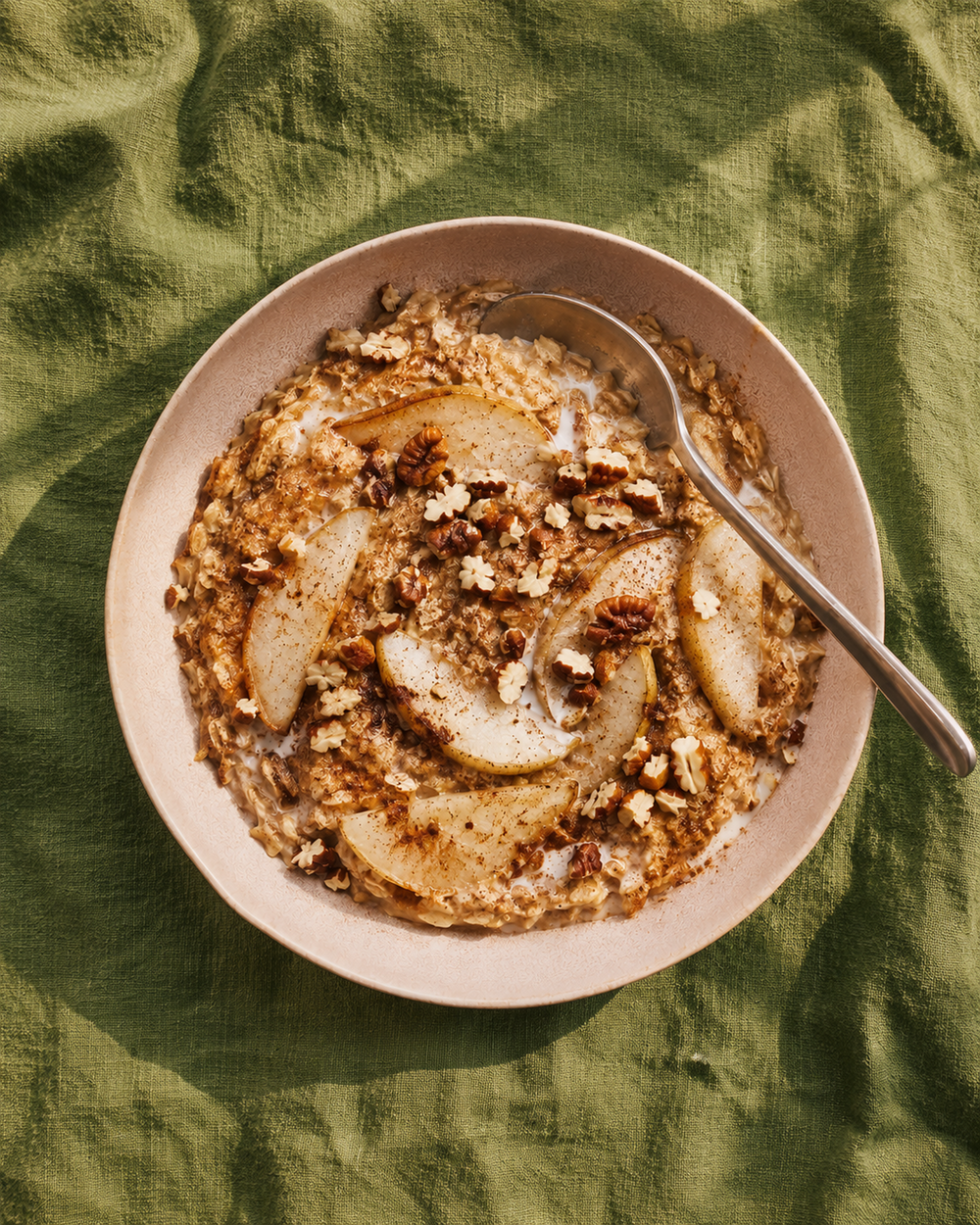 Recipe: Baked Cinnamon Pear Protein Oats
