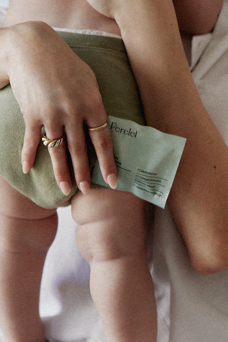 Postnatal vs. Prenatal—What Should I Take After Delivery?